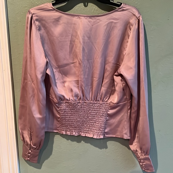 Abercrombie & Fitch NWT Satin Champagne Top- Large - Picture 6 of 10